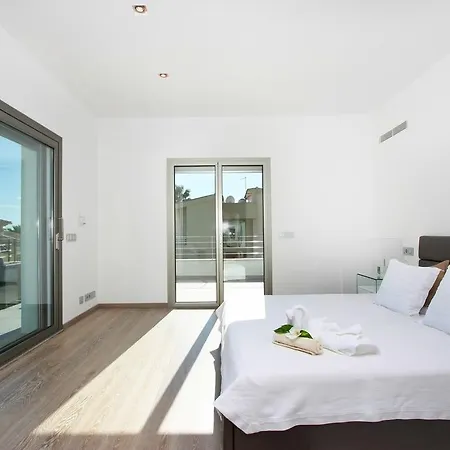 Casa Linda Villa *