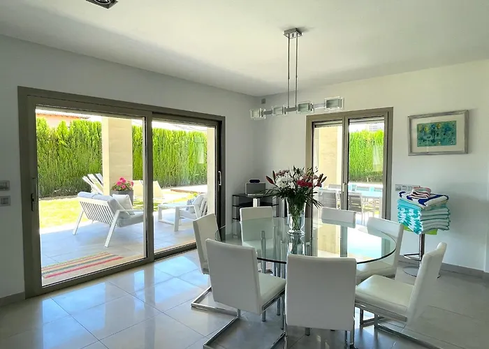 Casa Linda Вілла *