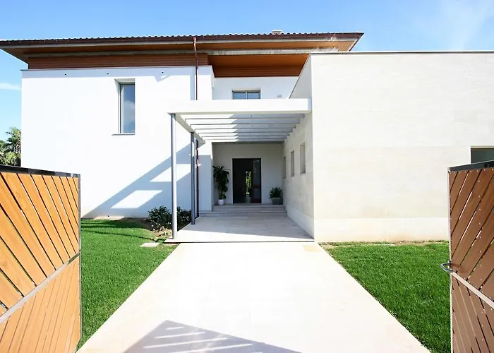 Casa Linda Вілла Порт-де-Польєнса